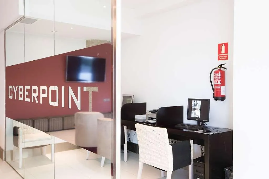 Hotel Nuevo Boston Madrid 4*,